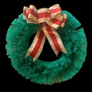 Large 17” Vintage Bottle Brush Christmas Wreath
